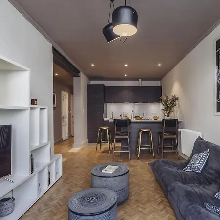 Superbe Spacieux Et Elegant Au Coeur De Avec Patio ビアリッツ