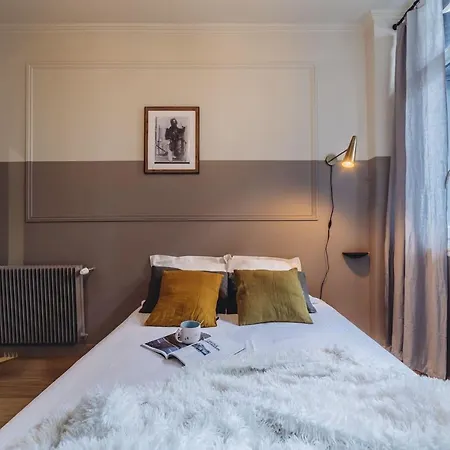 Superbe Spacieux Et Elegant Au Coeur De Avec Patio *